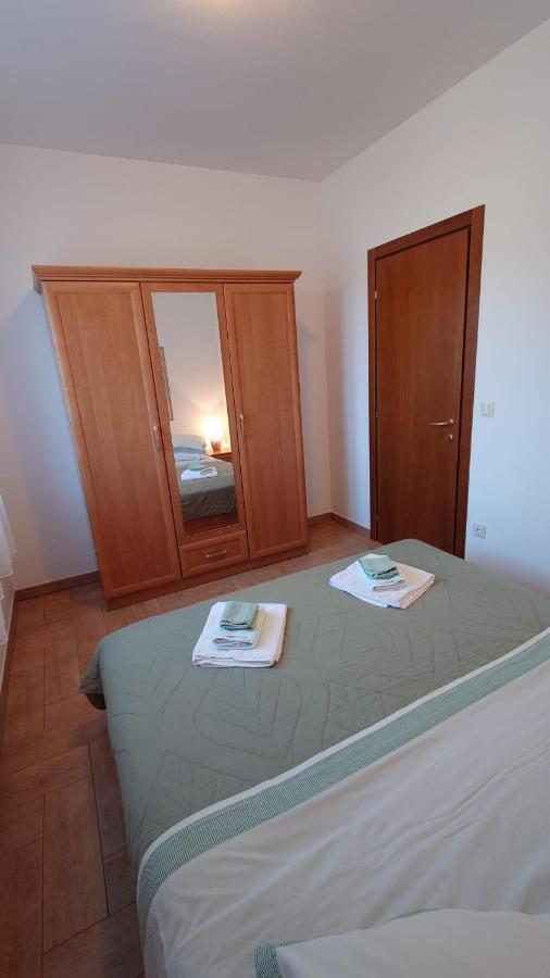 Apartments Lola Rovinj Exterior foto